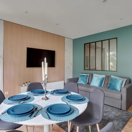 137 Moulin, Great Apt, Parigi